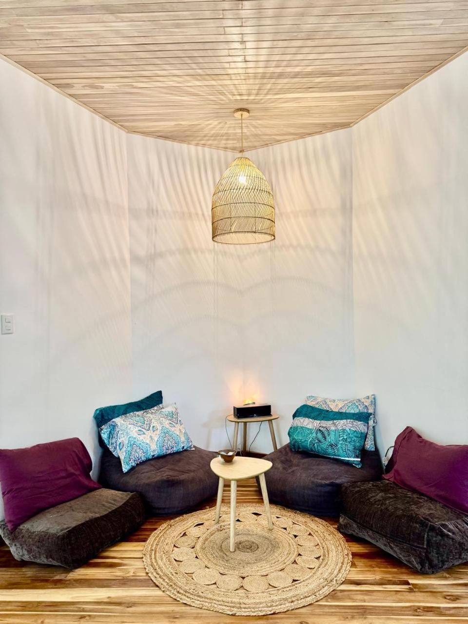 Iluminar Beachfront Suites Nosara Cameră foto